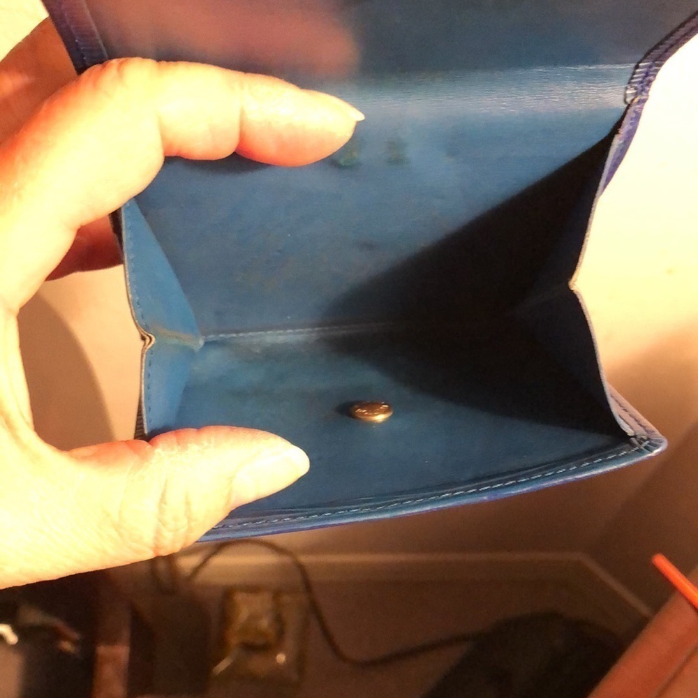 Louis Vuitton Blue Epi Bifold Wallet - Picture 8 of 9